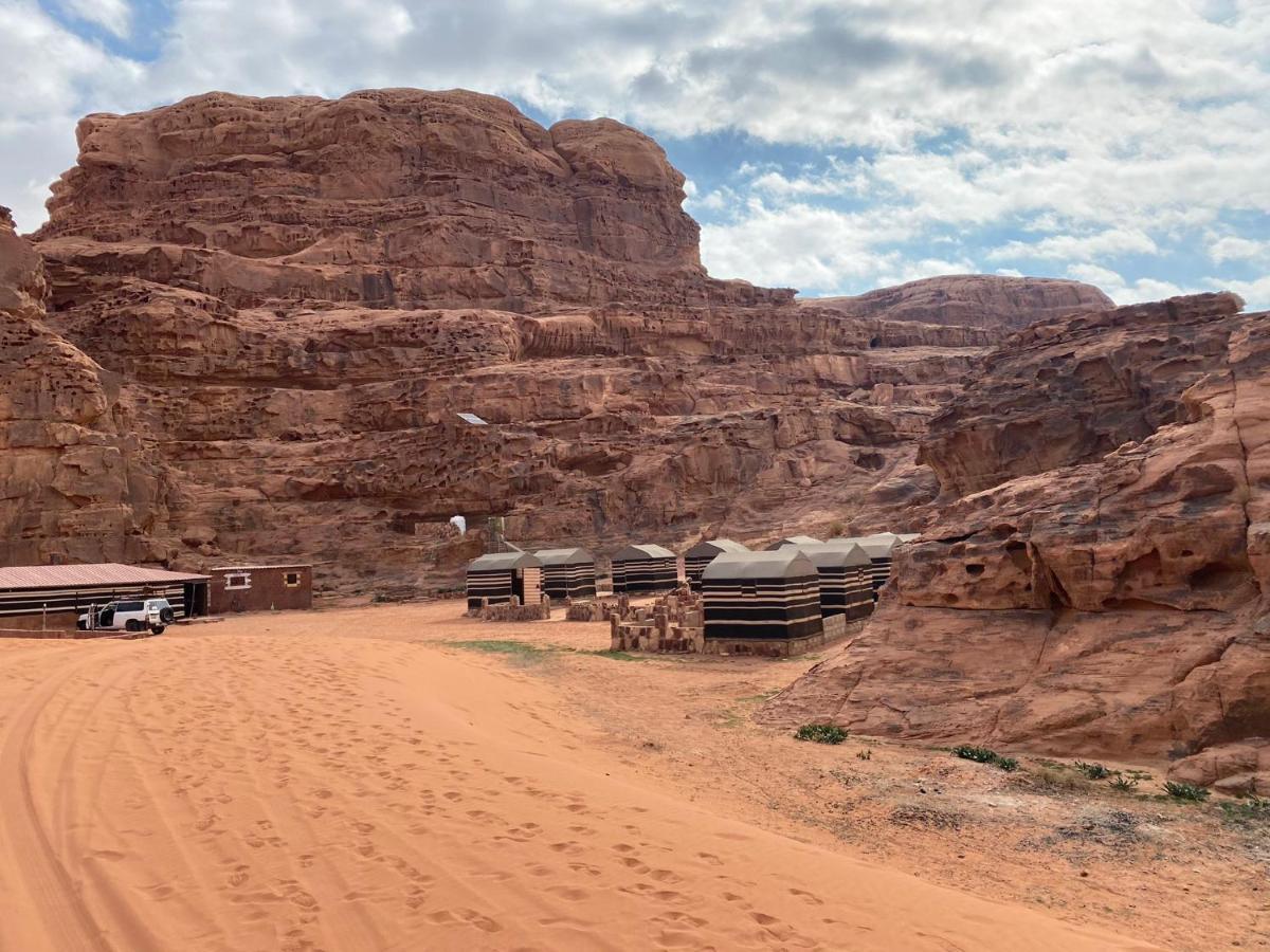 Bedouin Family Camp Hotel วาดิรัม ภายนอก รูปภาพ