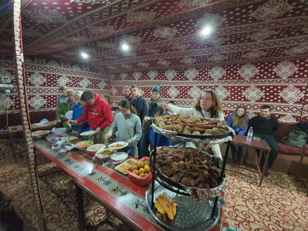 Bedouin Family Camp Hotel วาดิรัม ภายนอก รูปภาพ
